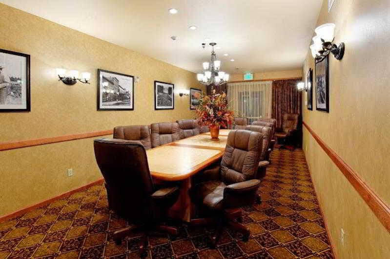 Holiday Inn Express Hotel & Suites Kalispell By Ihg Exteriör bild